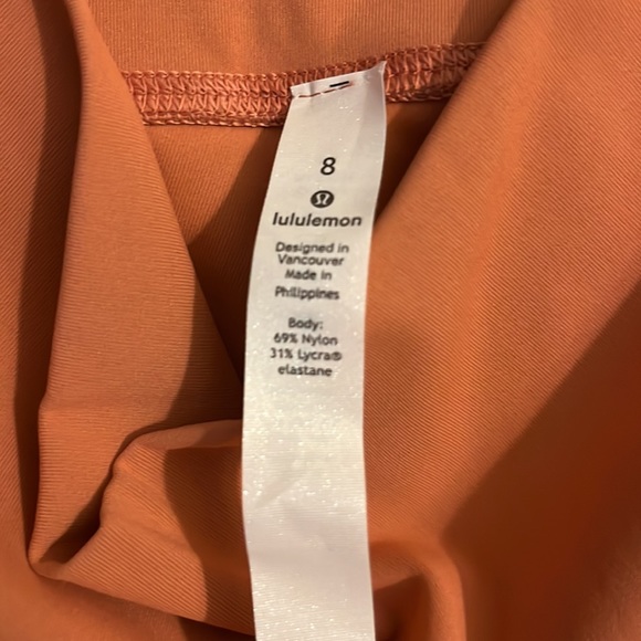 Lululemon workout pants - Picture 2 of 4